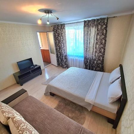 Decebal 2 Apartment Chisinau Bagian luar foto