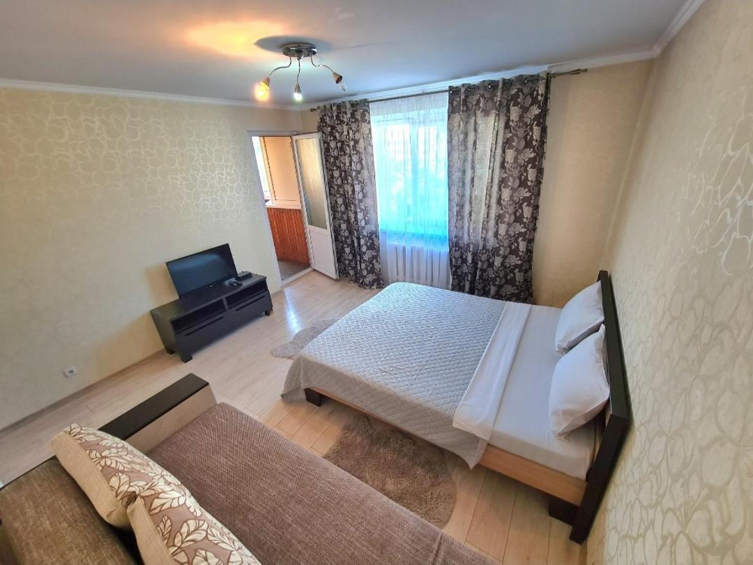 Decebal 2 Apartment Chisinau Bagian luar foto